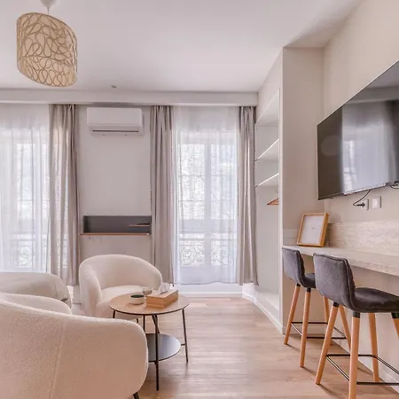 Short Time Centre 4 Check-in Auto Apartman Toulon