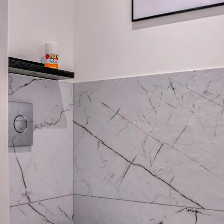 Short Time Centre 4 Check-in Auto *